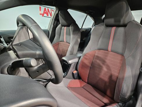 Used 2025 Toyota Corolla SE FWD image 23