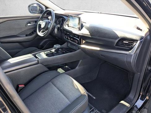 Used 2021 Nissan Rogue SV image 22