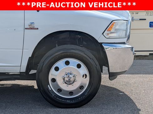 Used 2016 RAM 3500 Tradesman w/ Chrome Appearance Group RWD image 11