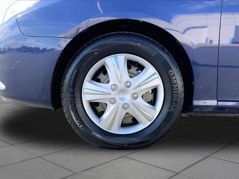 Used 2010 Hyundai Elantra GLS FWD image 10