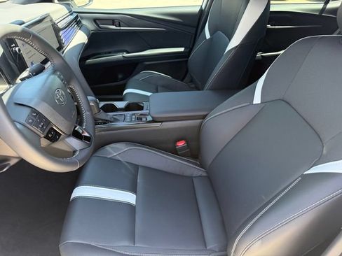 Used 2026 Toyota Camry SE w/ Multimedia Upgrade Package FWD image 12