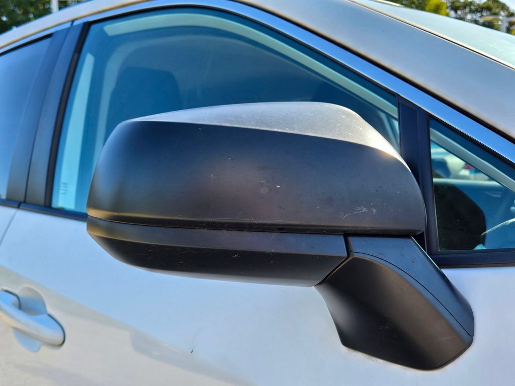 Used 2021 Toyota RAV4 LE AWD/4WD image 11