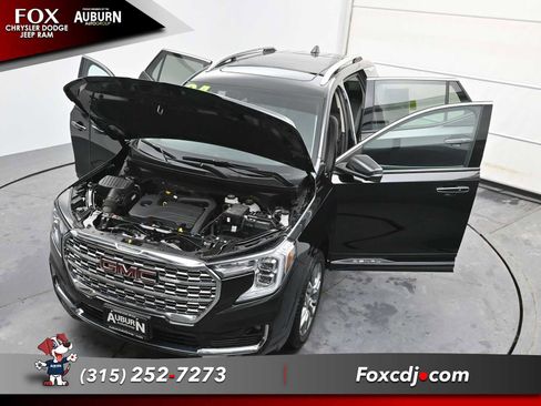 Used 2024 GMC Terrain Denali w/ Denali Premium Package image 37