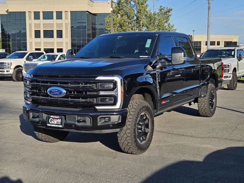 Used 2026 Ford F350 Platinum w/ Tremor Off-Road Package AWD/4WD image 11