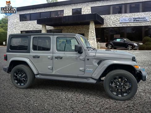 Used 2023 Jeep Wrangler Unlimited Sahara w/ Cold Weather Group AWD/4WD image 4