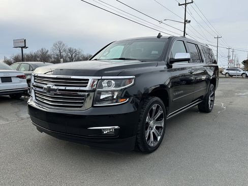 Used 2017 Chevrolet Suburban Premier image 3