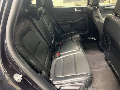 Used 2025 Ford Escape Platinum image 10