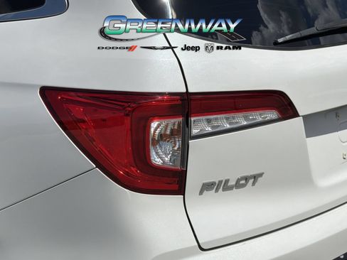 Used 2021 Honda Pilot Touring image 33