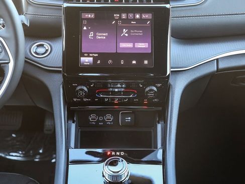 New 2025 Jeep Grand Cherokee L Altitude image 12