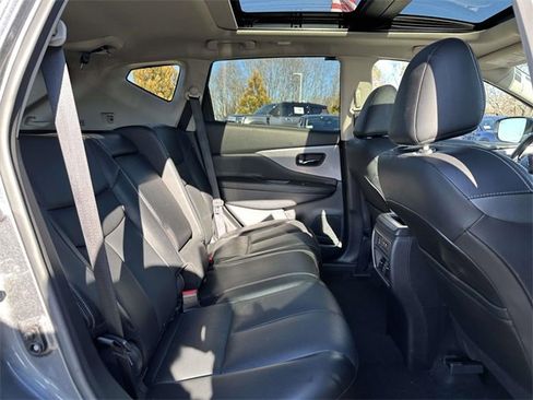 Used 2023 Nissan Murano SL w/ SL Moonroof Package image 13