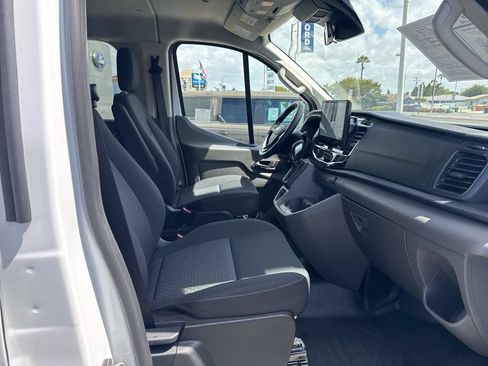 Used 2023 Ford Transit 350 XLT RWD image 6