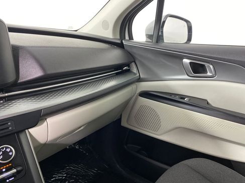 Certified 2022 Kia Carnival LX image 22