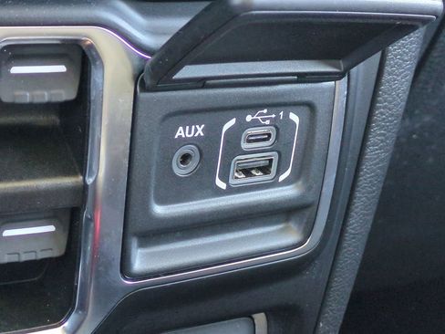 Used 2022 Jeep Wrangler Unlimited Rubicon w/ Dual Top Group image 36