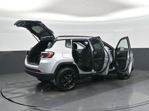 New 2026 Jeep Compass Latitude AWD/4WD image 45
