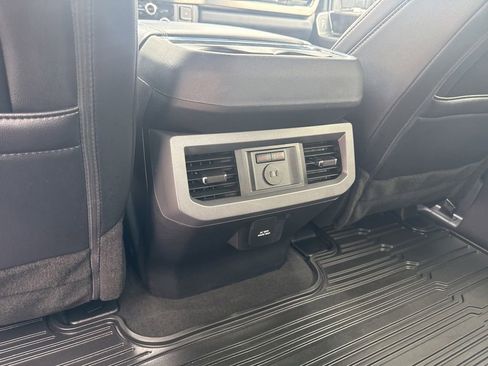 Used 2025 Ford F250 Lariat w/ Lariat Ultimate Package AWD/4WD image 13
