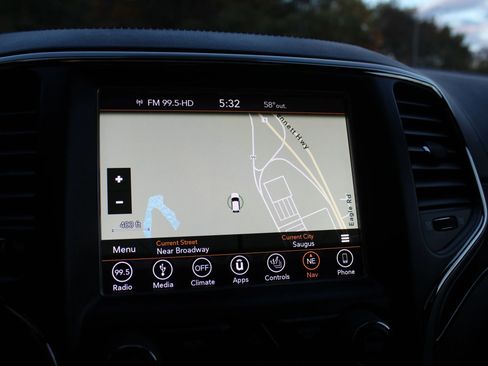 Used 2018 Jeep Grand Cherokee High Altitude image 35