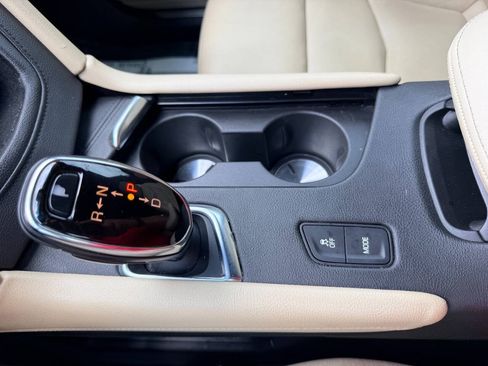 Used 2017 Cadillac XT5 Premium Luxury FWD image 44
