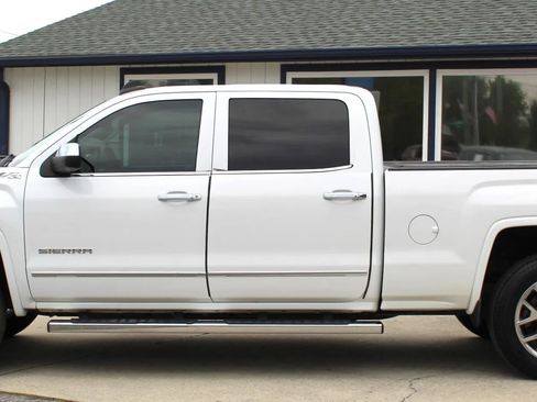 Used 2015 GMC Sierra 1500 SLT w/ SLT Crew Cab Value Package image 2