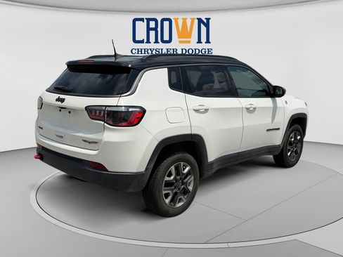 Used 2018 Jeep Compass Trailhawk AWD/4WD image 3