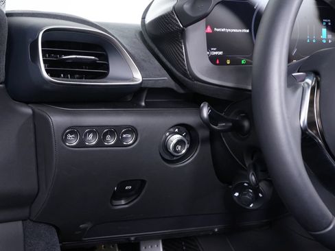 New 2025 McLaren Artura Spider RWD image 30