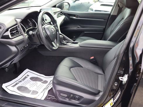 Used 2024 Toyota Camry SE image 12