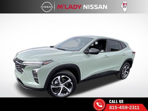 Used 2024 Chevrolet Trax RS w/ Driver Confidence Package image 3