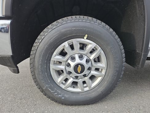 New 2026 Chevrolet Silverado 2500 W/T w/ WT Convenience Package image 9