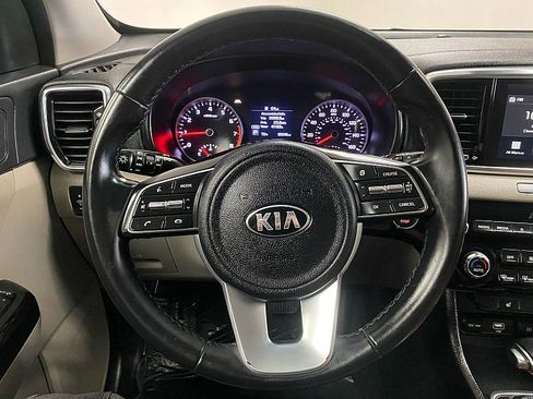 Used 2022 Kia Sportage EX image 17