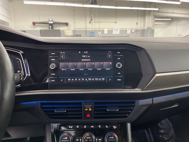 Used 2020 Volkswagen Jetta SEL Premium FWD image 18
