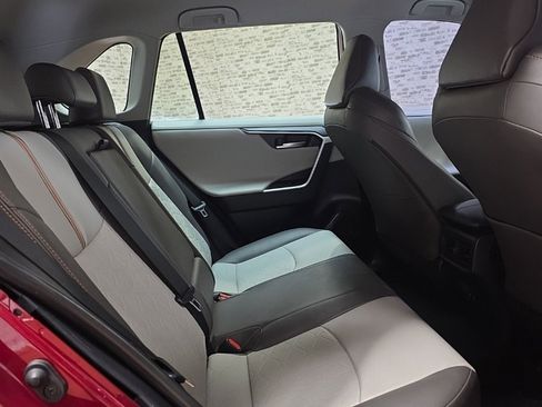 Used 2019 Toyota RAV4 Adventure image 13