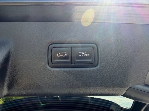 Used 2025 Kia Carnival SX Prestige FWD image 31