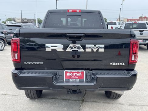 Used 2025 RAM 2500 Laramie AWD/4WD image 9