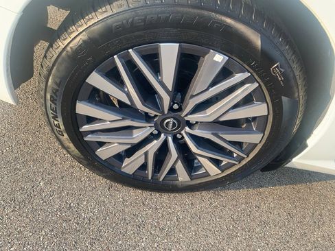 Used 2025 Nissan Altima 2.5 SV FWD image 31
