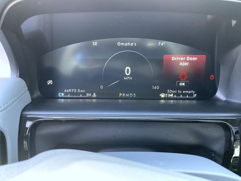 Used 2023 Lincoln Nautilus Reserve w/ Equipment Group 201A image 12