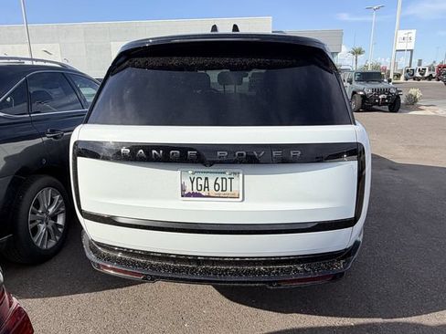 Used 2024 Land Rover Range Rover Long Wheelbase SE AWD/4WD image 6