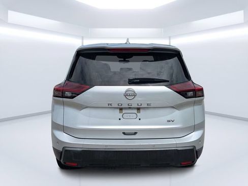 Used 2024 Nissan Rogue SV FWD image 4
