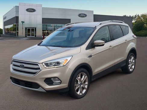 Used 2018 Ford Escape Titanium w/ Ford Safe & Smart Package image 5