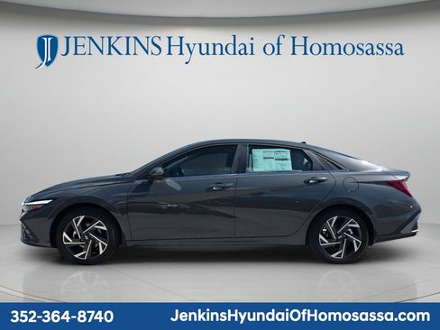 New 2026 Hyundai Elantra Limited FWD image 4