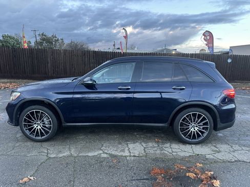 Used 2017 Mercedes-Benz GLC 300 4MATIC w/ Premium 3 Package image 7