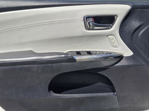 Used 2014 Toyota Avalon XLE Touring FWD image 12