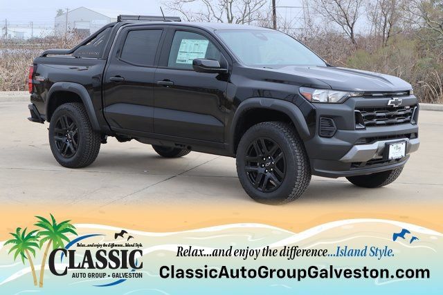 New 2025 Chevrolet Colorado Trail Boss w/ Midnight Edition AWD/4WD image 1