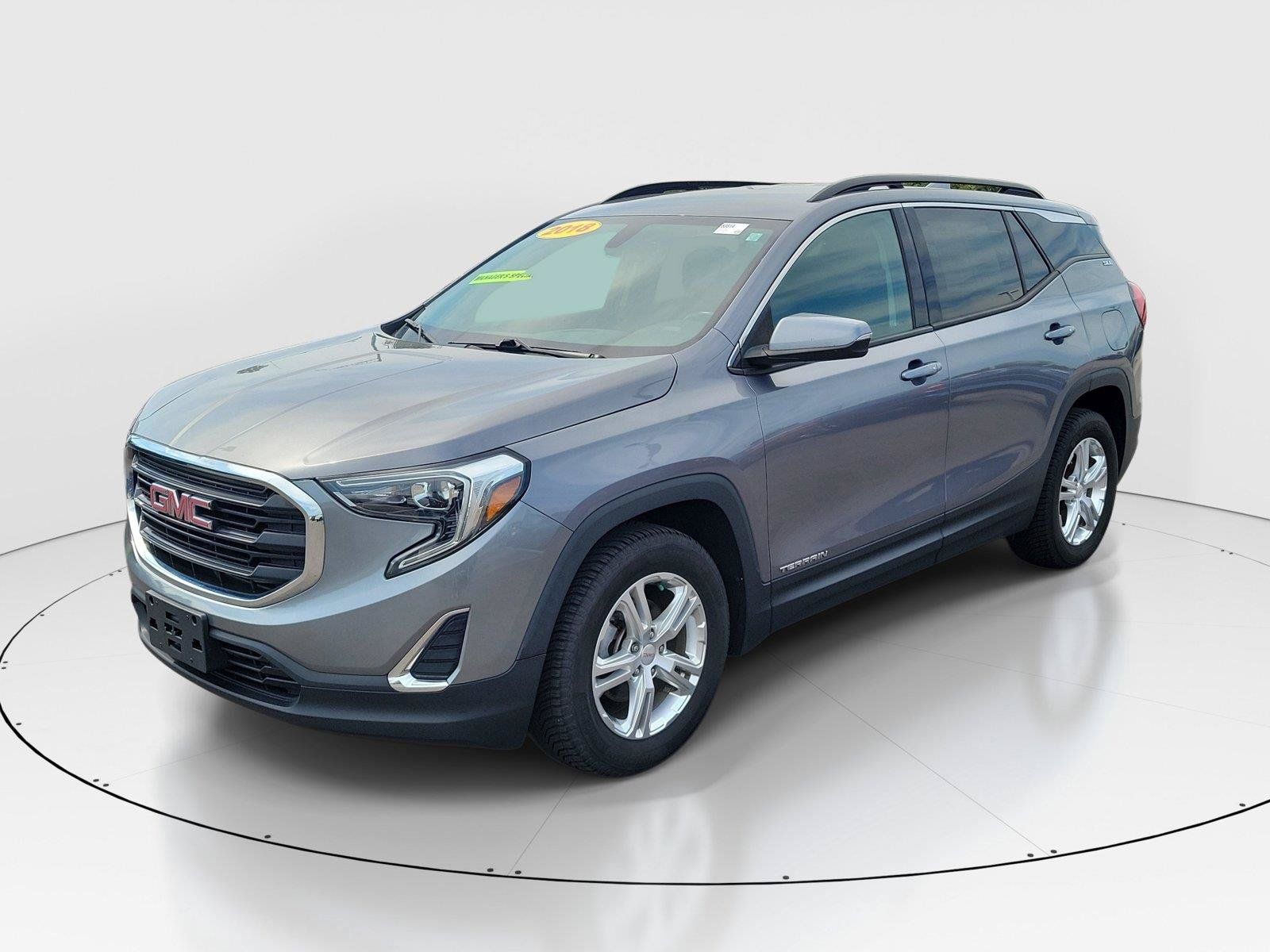 Used 2018 GMC Terrain SLE w/ Driver Convenience Package FWD image 2
