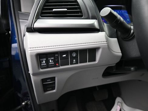 Used 2024 Honda Odyssey EX-L image 20