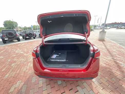 Used 2024 Nissan Sentra SV FWD image 33