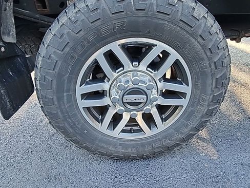 Used 2019 Ford F250 Lariat w/ Lariat Value Package AWD/4WD image 8