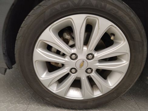 Used 2017 Chevrolet Spark LT image 31