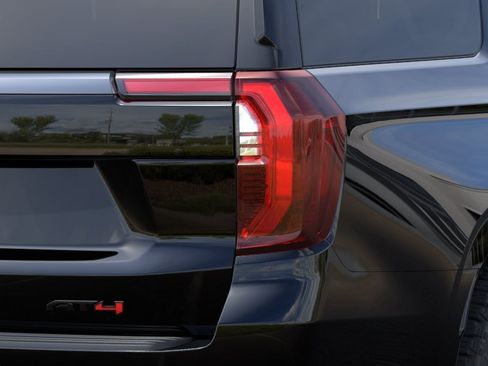 New 2026 GMC Yukon XL AT4 AWD/4WD image 35