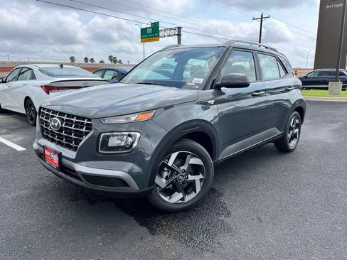 New 2026 Hyundai Venue SEL FWD image 3