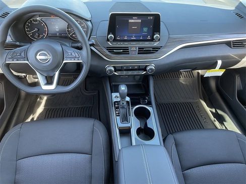 New 2025 Nissan Altima 2.5 SV image 19