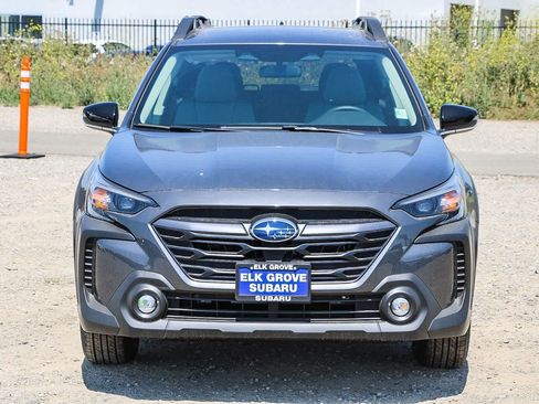 Used 2025 Subaru Outback Premium AWD/4WD image 6